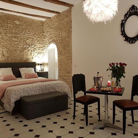 Bed and Breakfast Le Grand Coudreau Nazelles-Negron Esterno foto