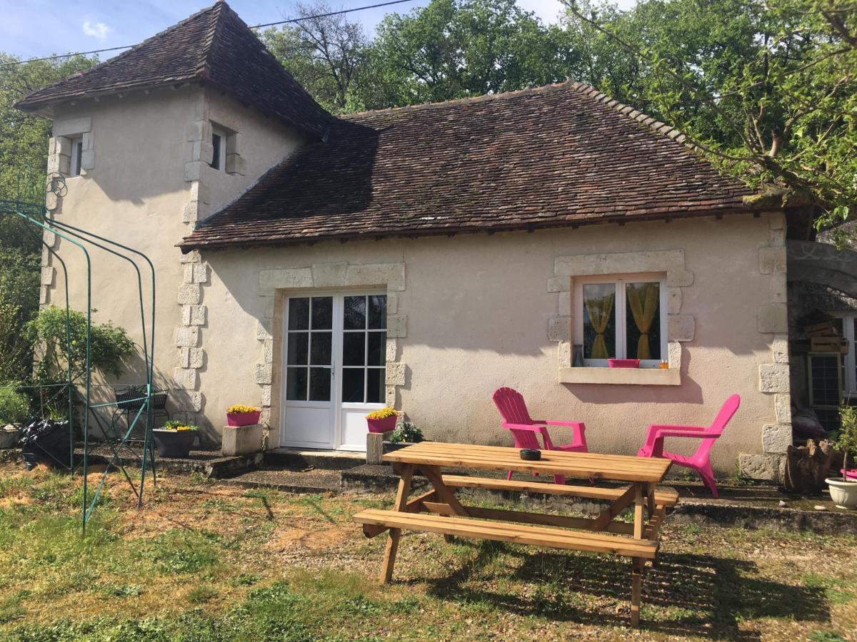 Bed and Breakfast Le Grand Coudreau Nazelles-Negron Esterno foto